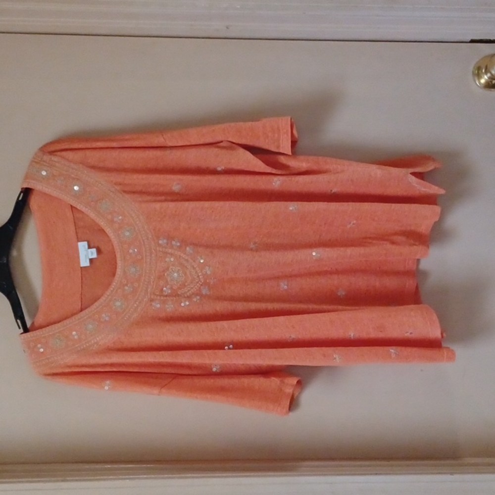 Jjill love linen top with gold paillettes, dropped shoulder elbow sleeve
